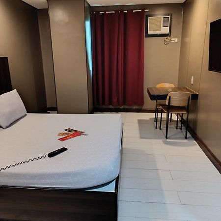 Hotel Sogo Quirino Манила Екстериор снимка