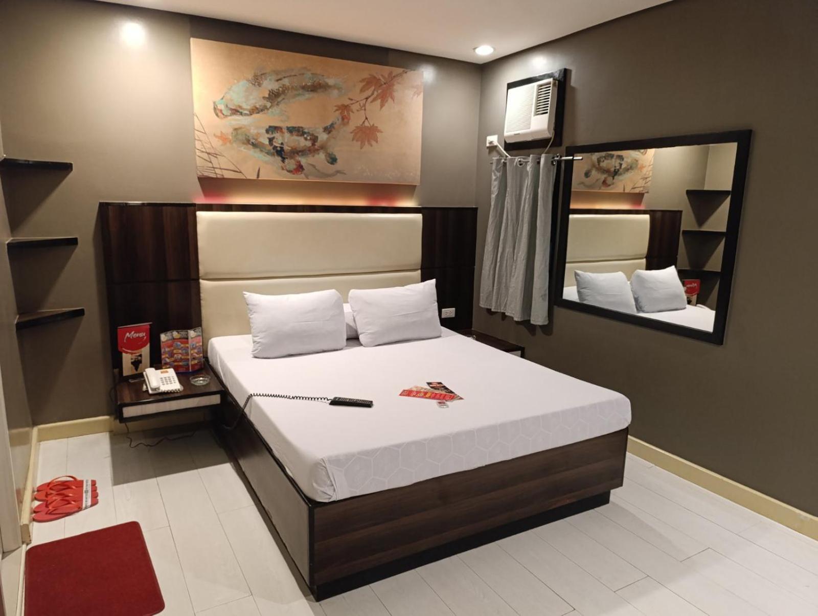 Hotel Sogo Quirino Манила Екстериор снимка
