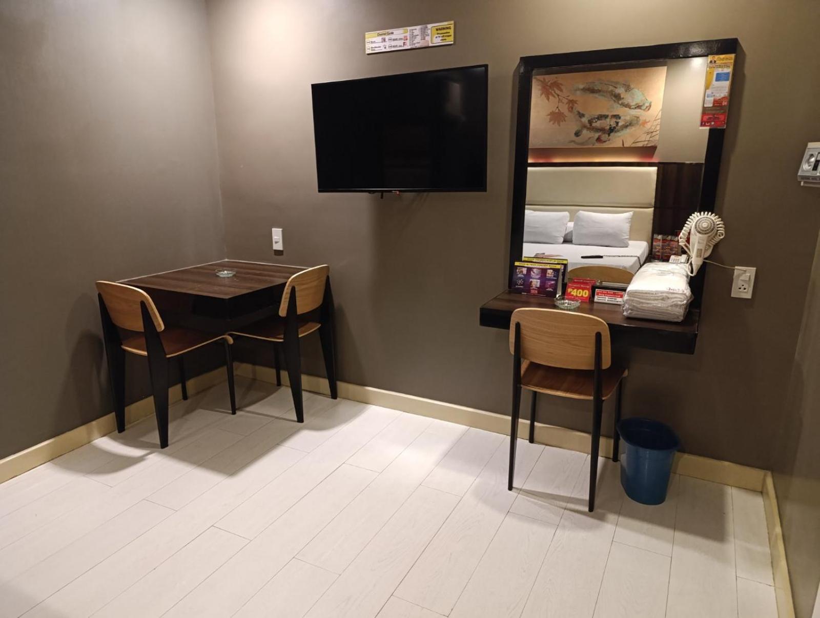 Hotel Sogo Quirino Манила Екстериор снимка